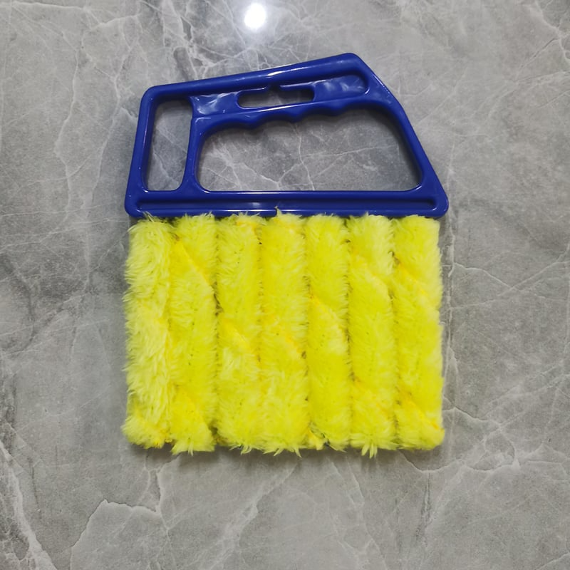 Lily Leaf Cleaning Brush