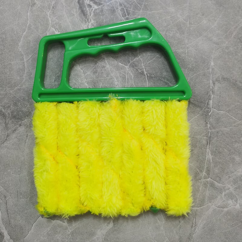 Lily Leaf Cleaning Brush
