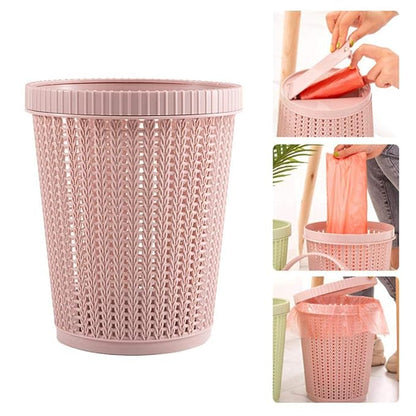 Automatic Bag-Dispensing Trash Can